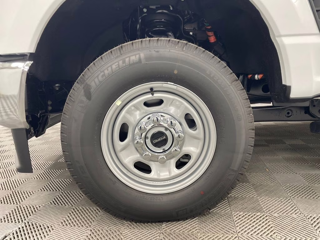 2026 OXFORD WHITE Ford Super Duty F-350 SRW XL 4X4 Truck