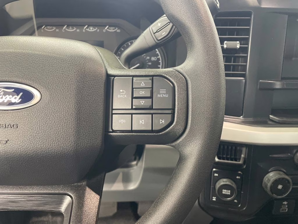 2026 OXFORD WHITE Ford Super Duty F-350 SRW XL 4X4 Truck