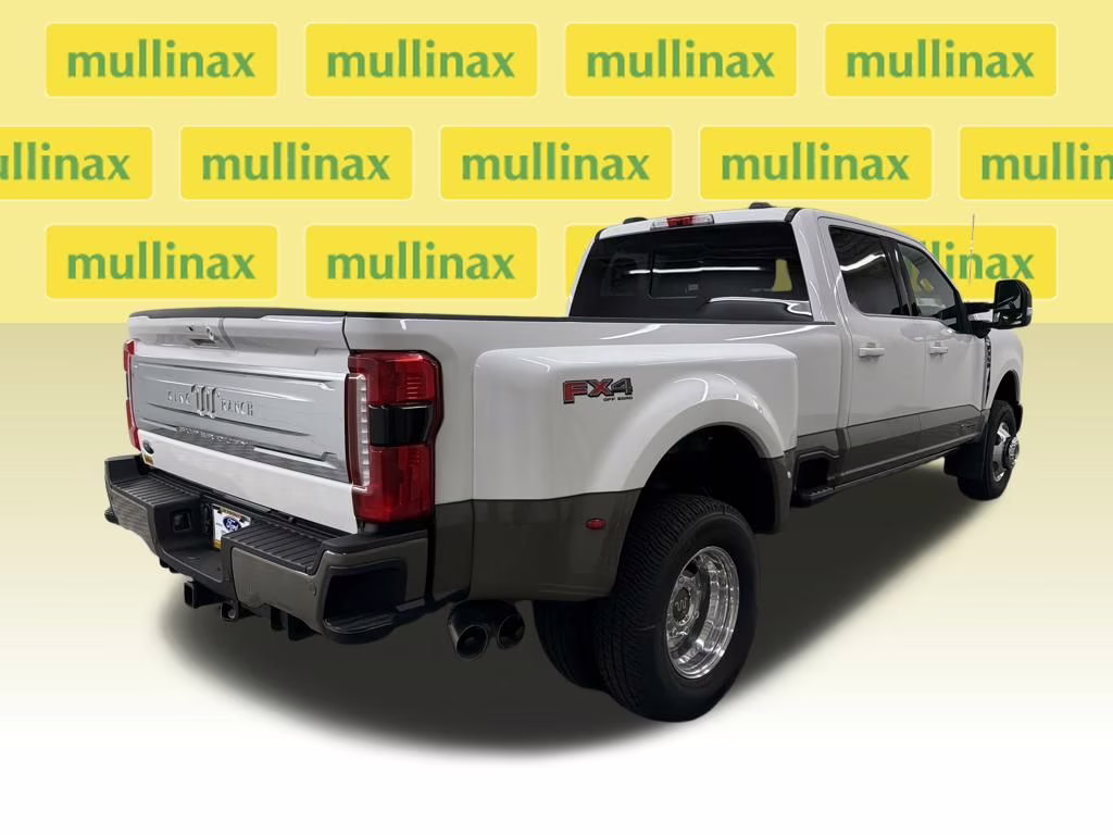 2026 STAR WHITE Ford Super Duty F-350 DRW King Ranch 4X4 Truck