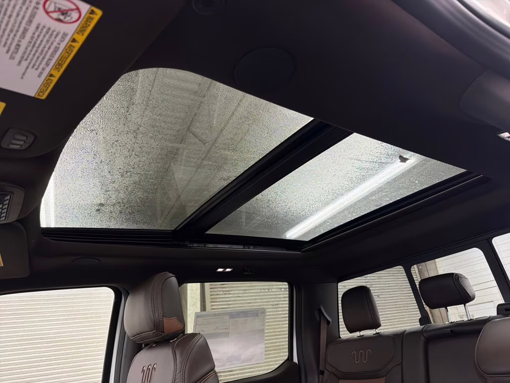 2026 STAR WHITE Ford Super Duty F-350 DRW King Ranch 4X4 Truck