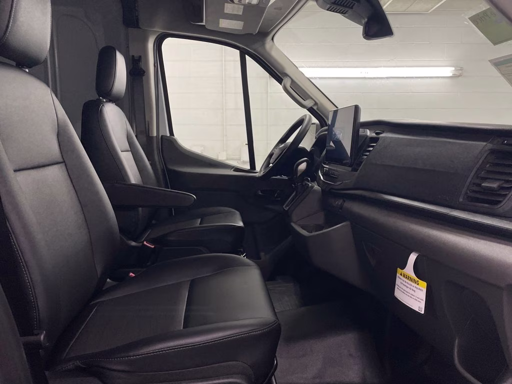2026 OXFORD WHITE Ford Transit-250 XL RWD Van