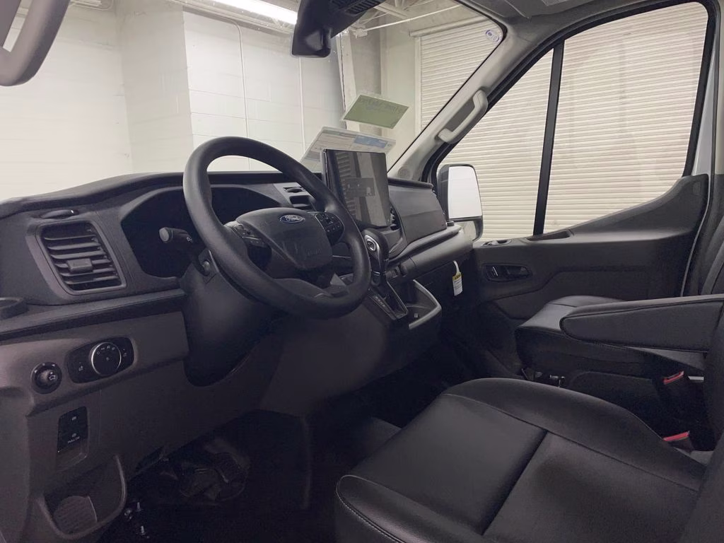 2026 OXFORD WHITE Ford Transit-250 XL RWD Van