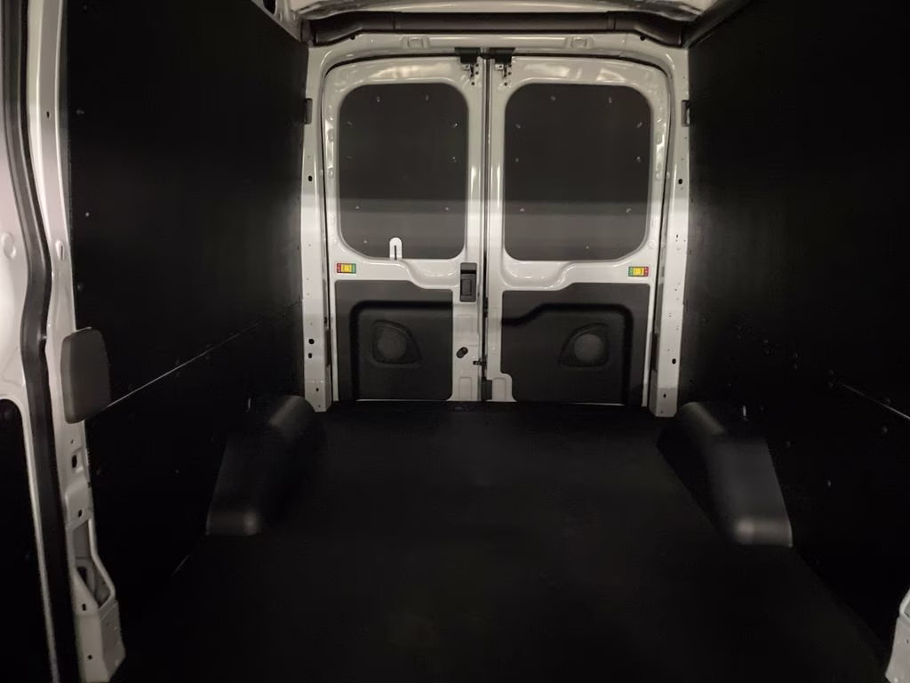 2026 OXFORD WHITE Ford Transit-250 XL RWD Van