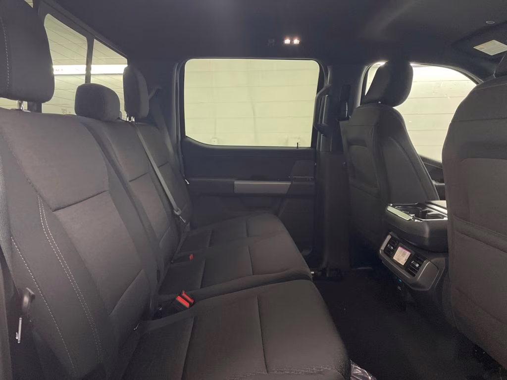 2025 AGATE BLACK Ford F-150 XLT RWD Truck