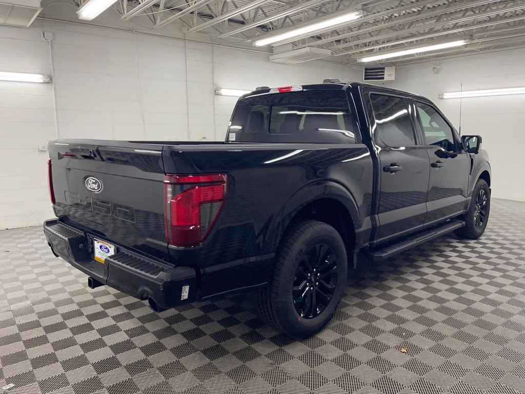 2025 AGATE BLACK Ford F-150 XLT RWD Truck