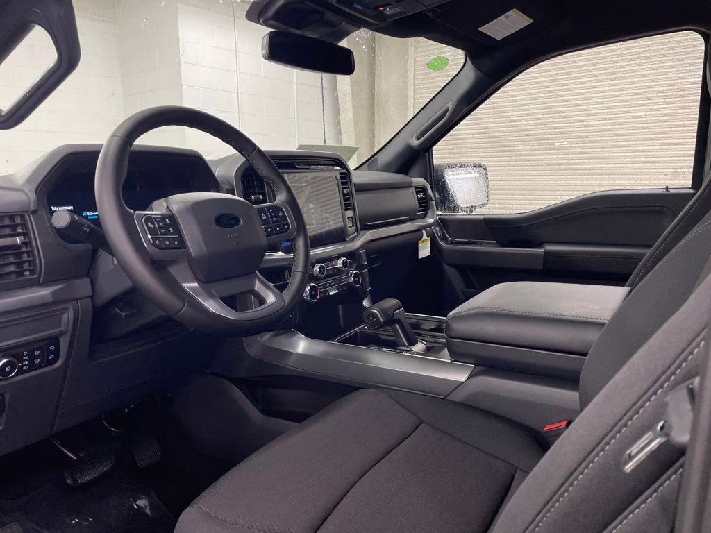 2025 ICONIC SILVER Ford F-150 XLT 4X4 Truck