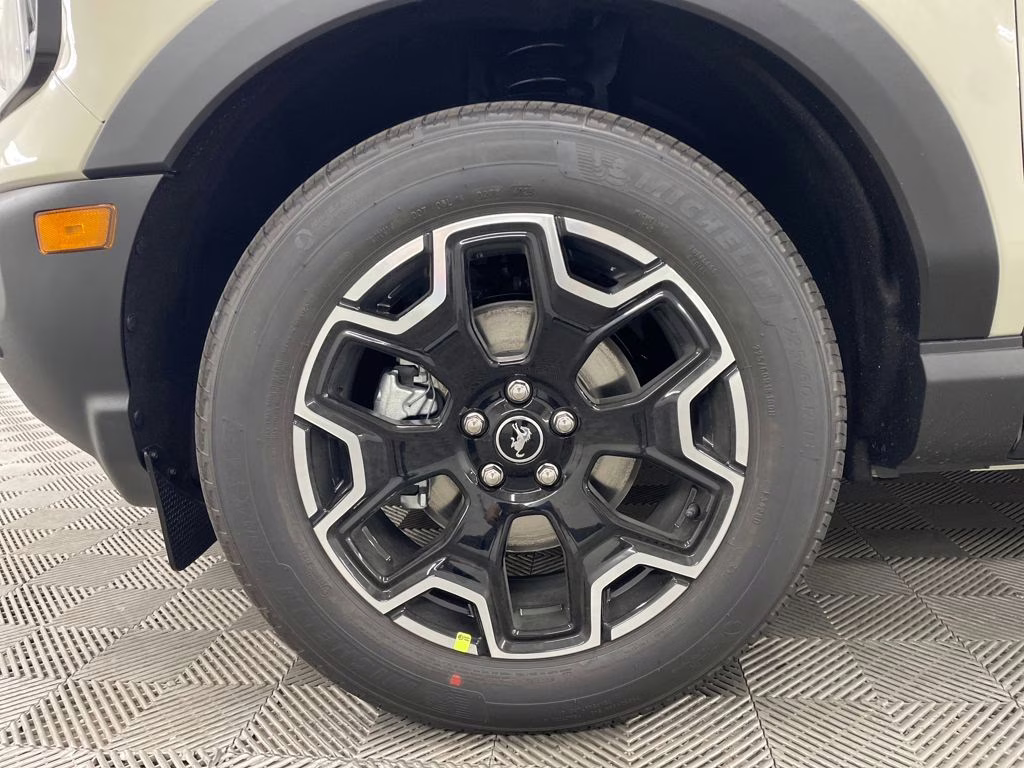 2025 Beige Ford Bronco Sport Outer Banks 4X4 SUV