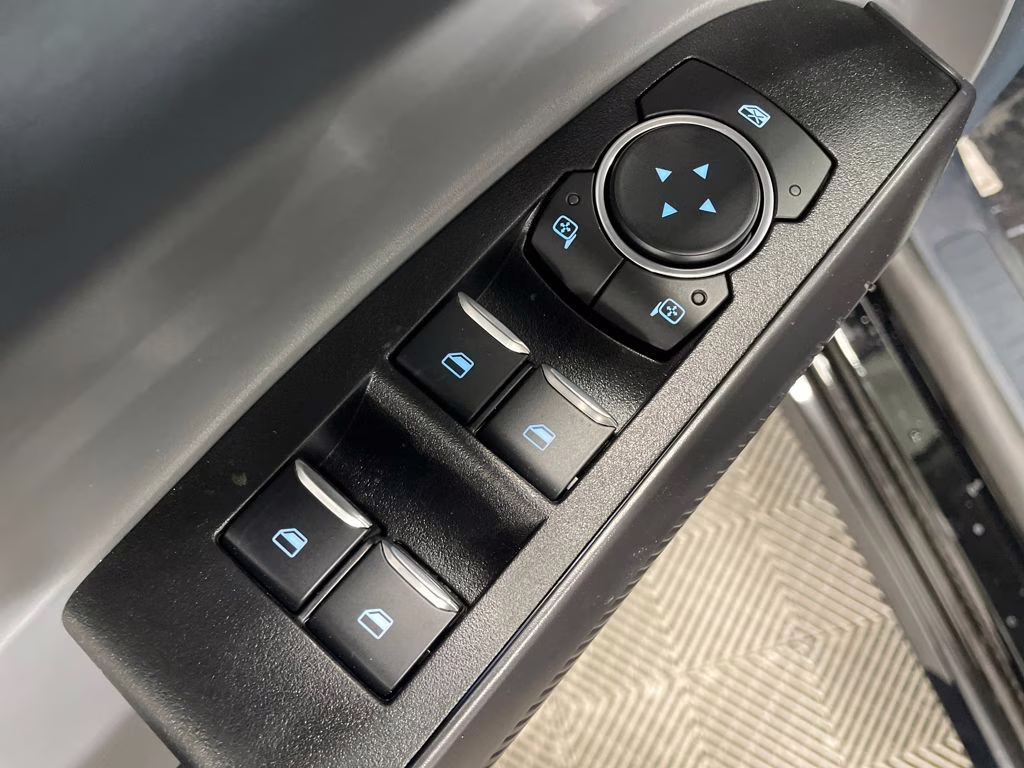 2025 SHADOW BLACK Ford Maverick Lobo High AWD Truck