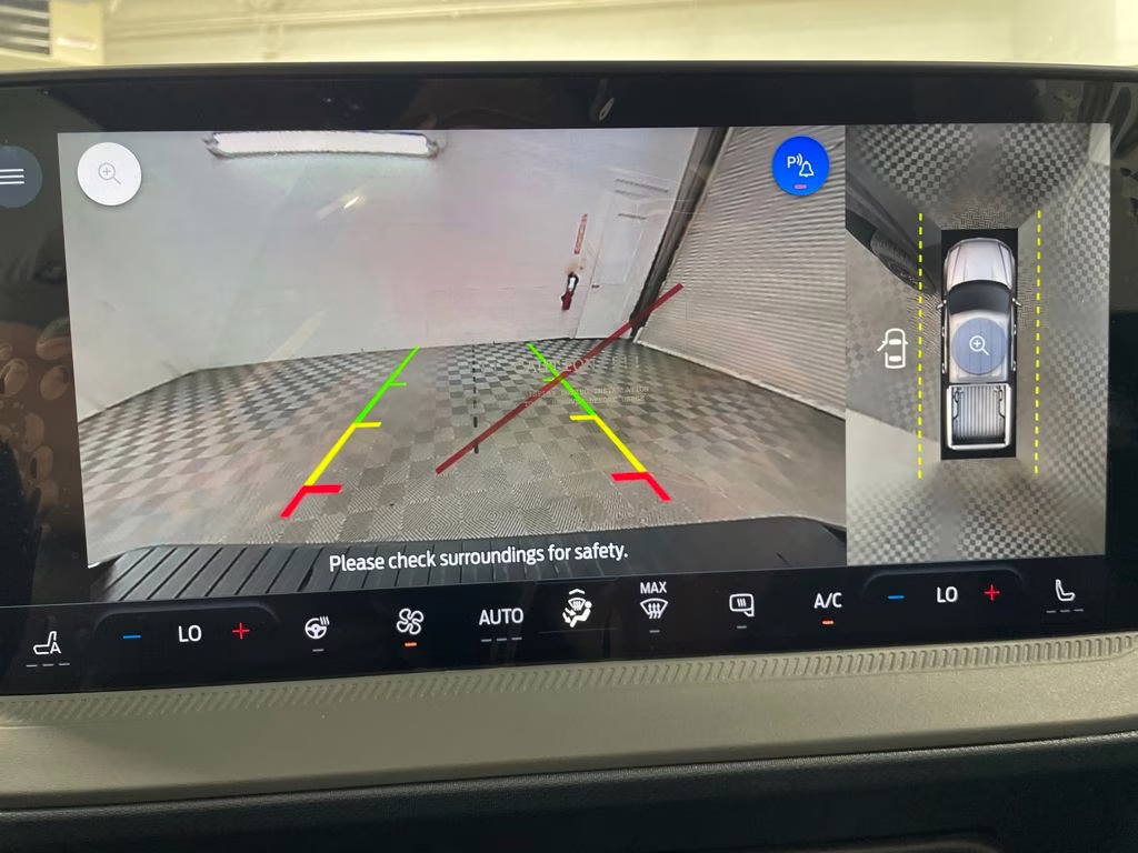 2025 SHADOW BLACK Ford Maverick Lobo High AWD Truck