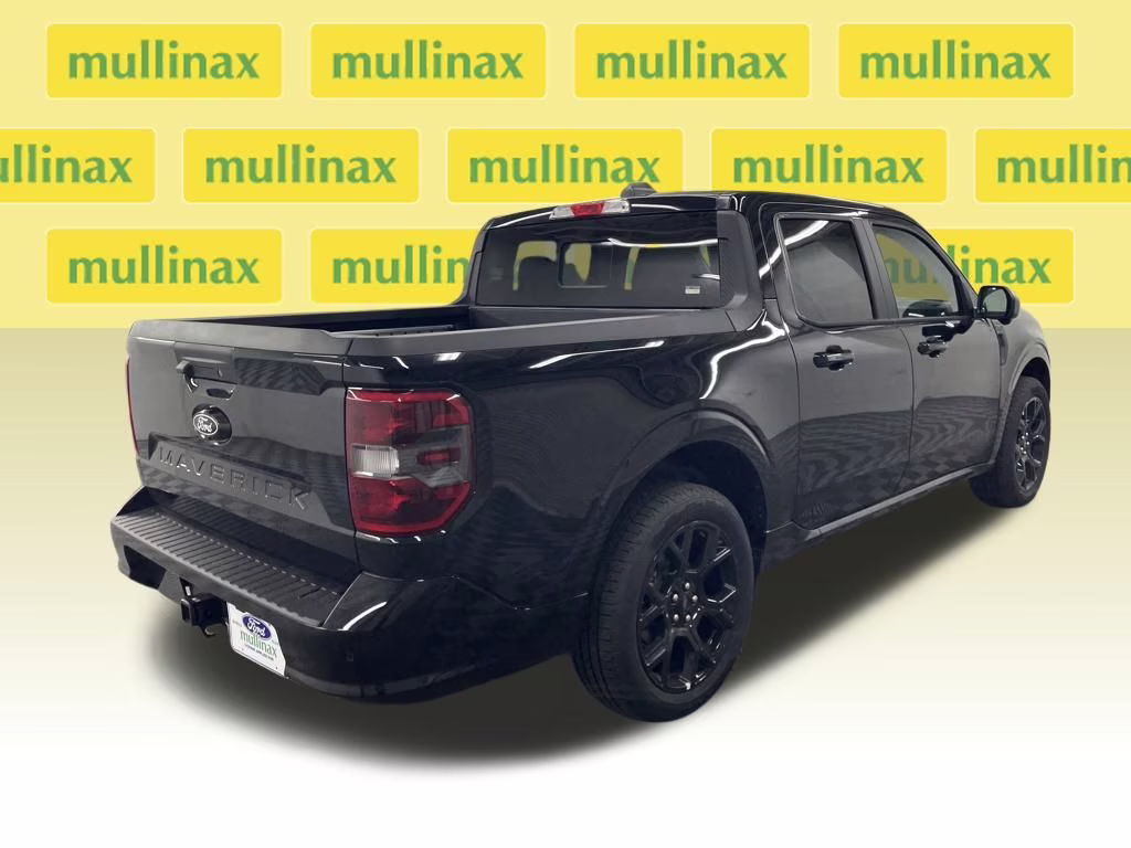 2025 SHADOW BLACK Ford Maverick Lobo High AWD Truck
