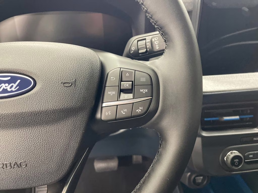 2025 SHADOW BLACK Ford Maverick XLT FWD Truck