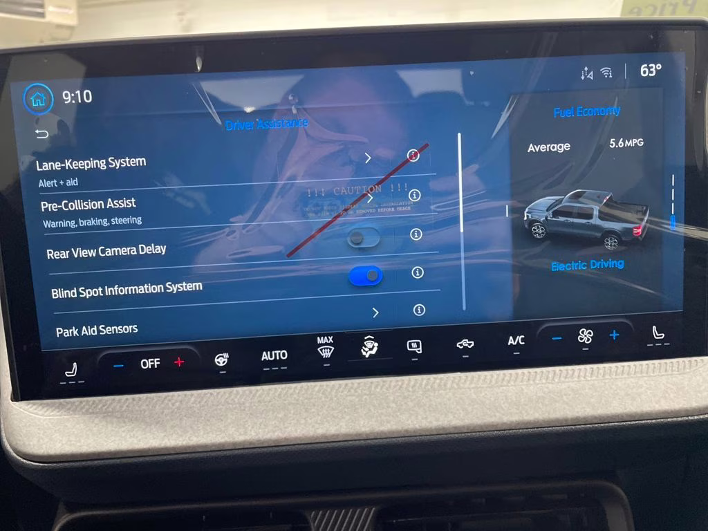 2025 SHADOW BLACK Ford Maverick XLT FWD Truck