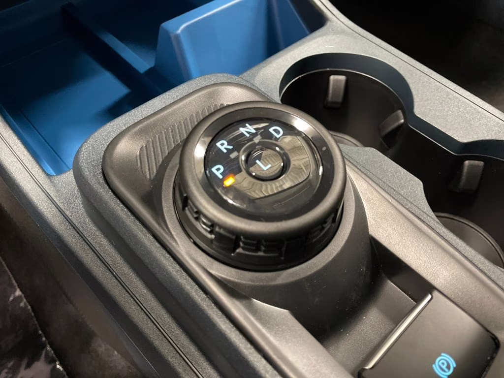 2025 SHADOW BLACK Ford Maverick XLT FWD Truck