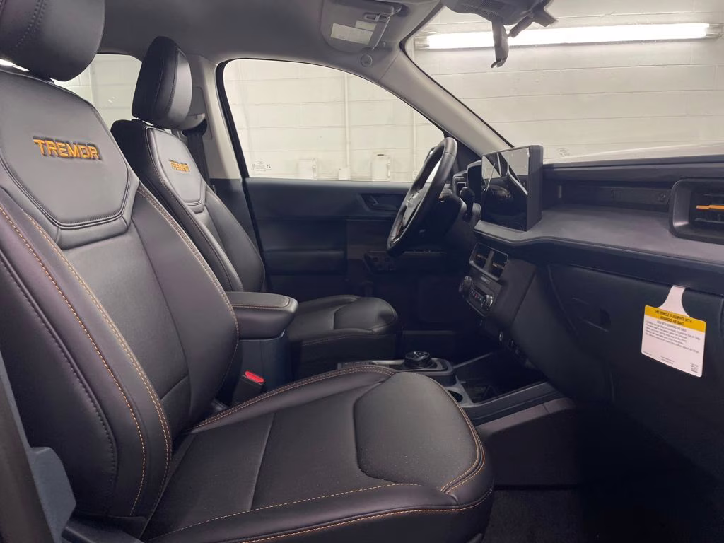 2025 SHADOW BLACK Ford Maverick Tremor AWD Truck