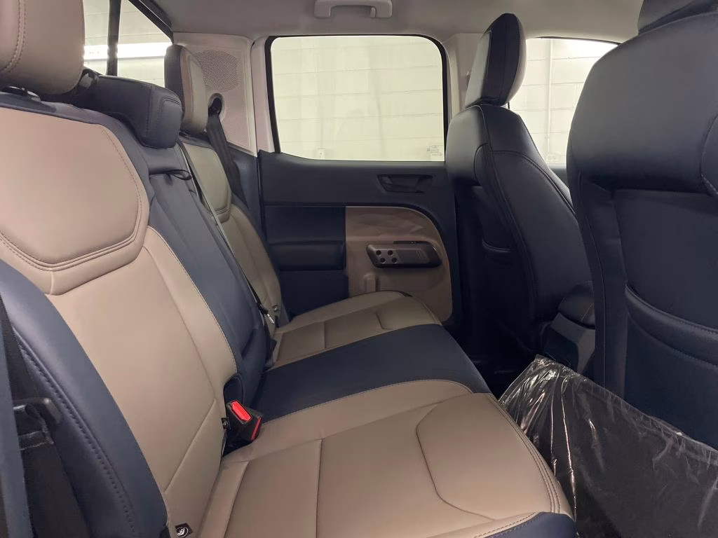 2025 OXFORD WHITE Ford Maverick Lariat AWD Truck