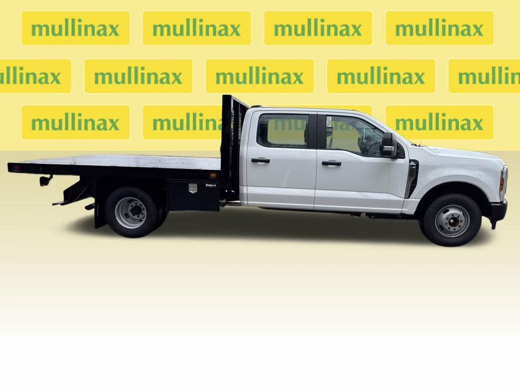 2025 Oxford White Ford Super Duty F-350 DRW XL RWD Chassis
