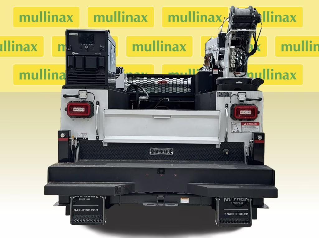 2025 Oxford White Ford Super Duty F-550 DRW XL 4X4 Chassis