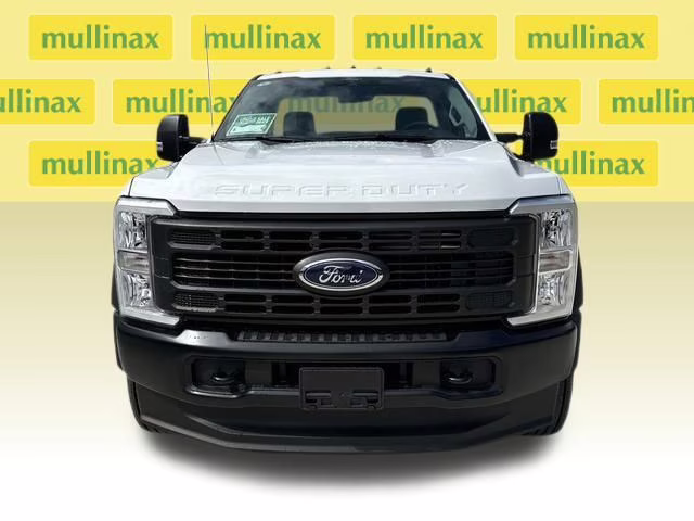 2024 Oxford White Ford Super Duty F-600 XL RWD Chassis