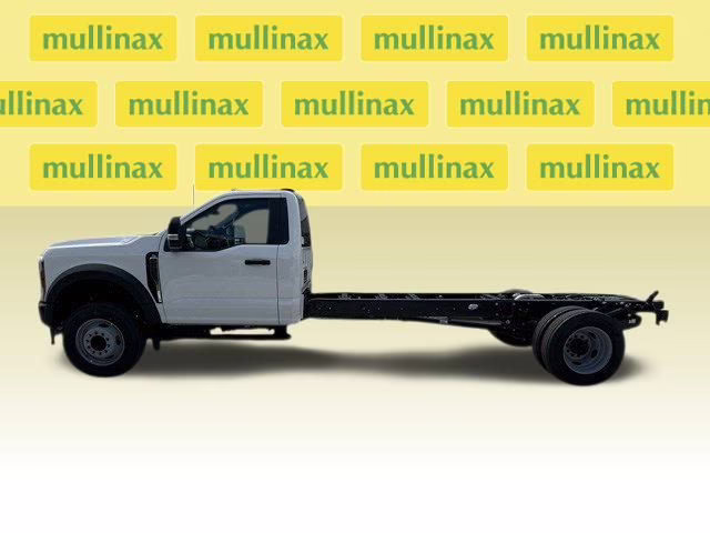 2024 Oxford White Ford Super Duty F-600 XL RWD Chassis