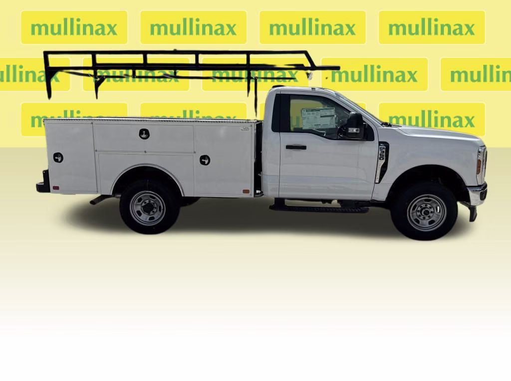 2025 Oxford White Ford Super Duty F-350 SRW XL 4X4 Chassis