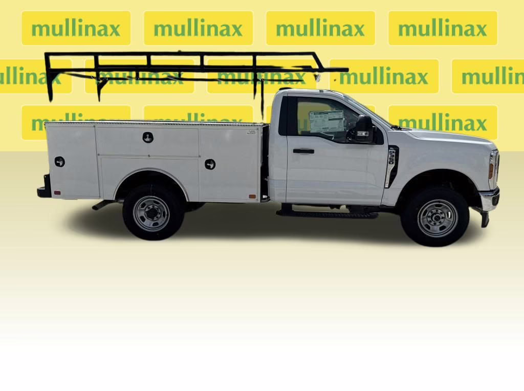 2025 Oxford White Ford Super Duty F-350 SRW XL 4X4 Chassis