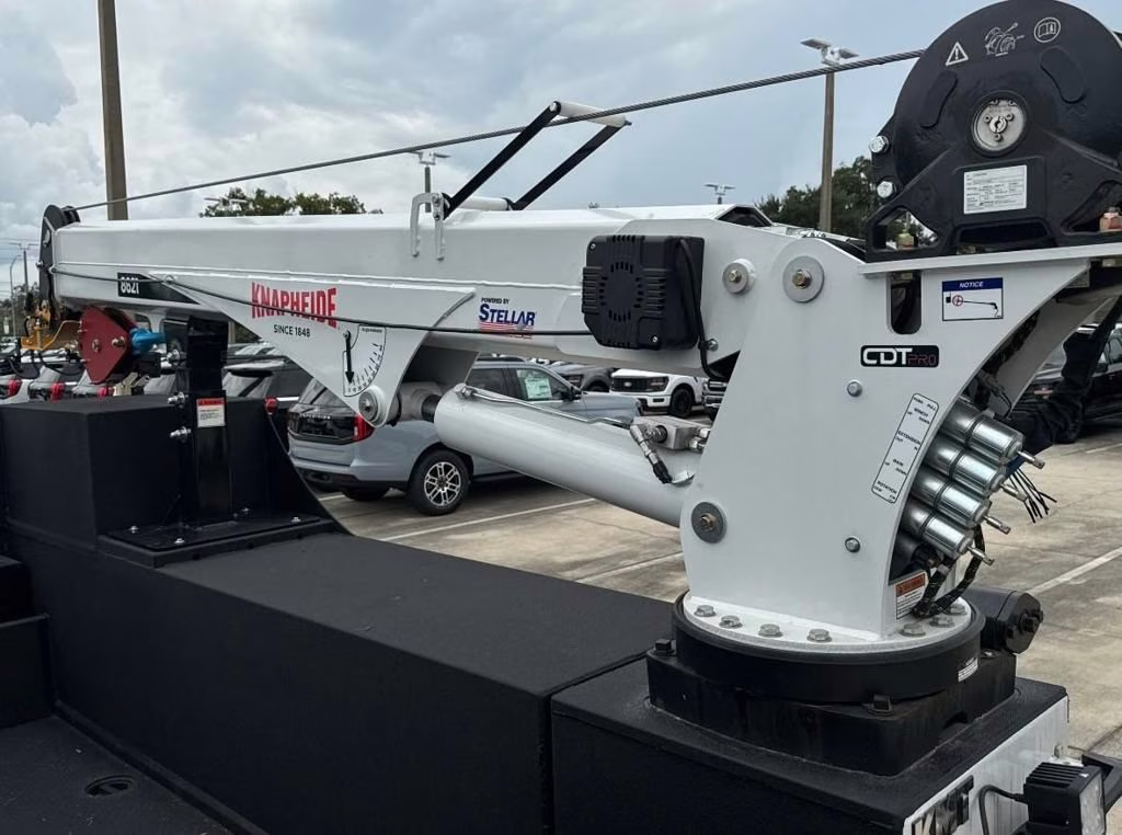 2025 Oxford White Ford Super Duty F-550 DRW XL 4X4 Chassis