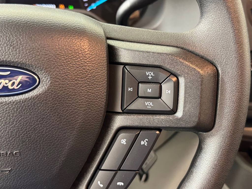 2026 Oxford White Ford E-350SD Base RWD Truck