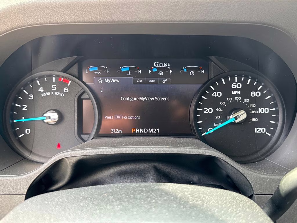 2026 Oxford White Ford E-350SD Base RWD Truck