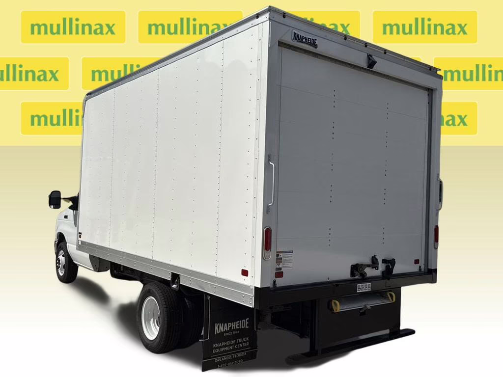 2026 Oxford White Ford E-350SD Base RWD Truck