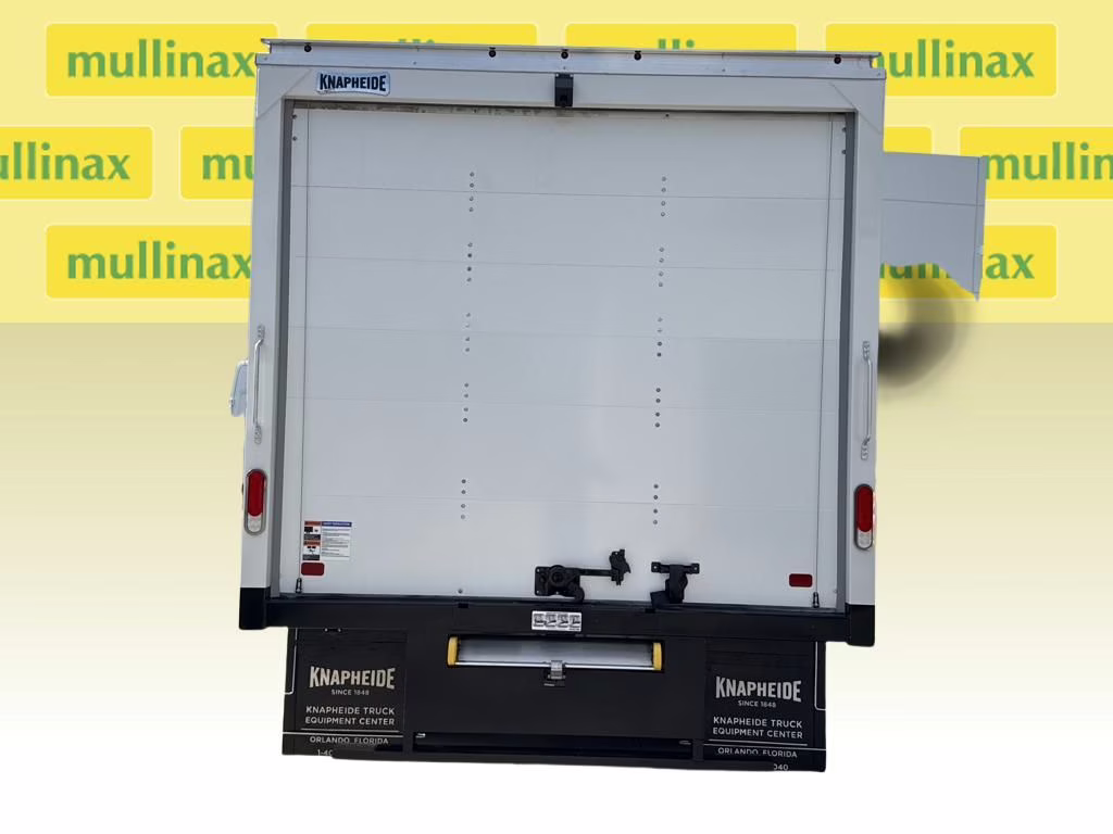 2026 Oxford White Ford E-350SD Base RWD Truck