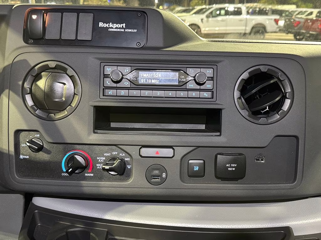 2026 Oxford White Ford E-350SD Base RWD Truck