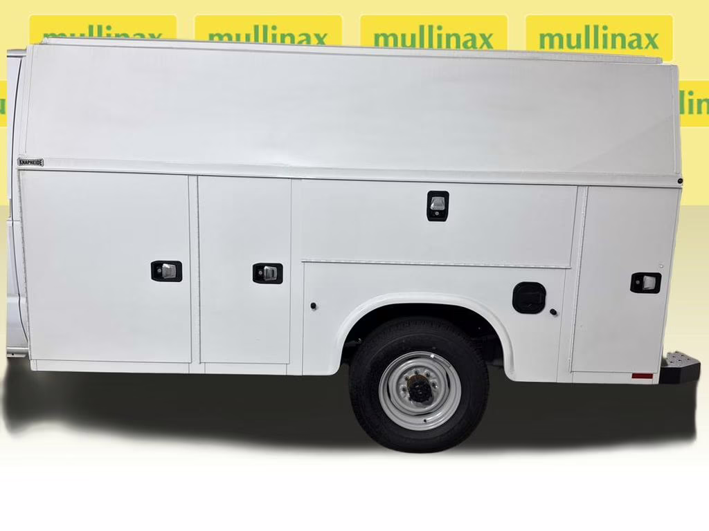2026 Oxford White Ford E-350SD Base RWD Truck