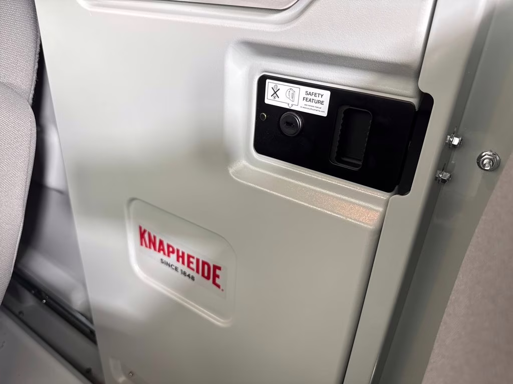 2026 Oxford White Ford E-350SD Base RWD Truck