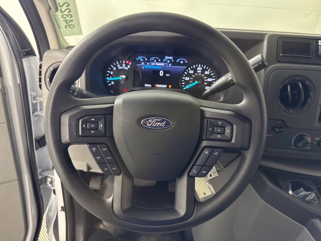 2026 Oxford White Ford E-350SD Base RWD Truck