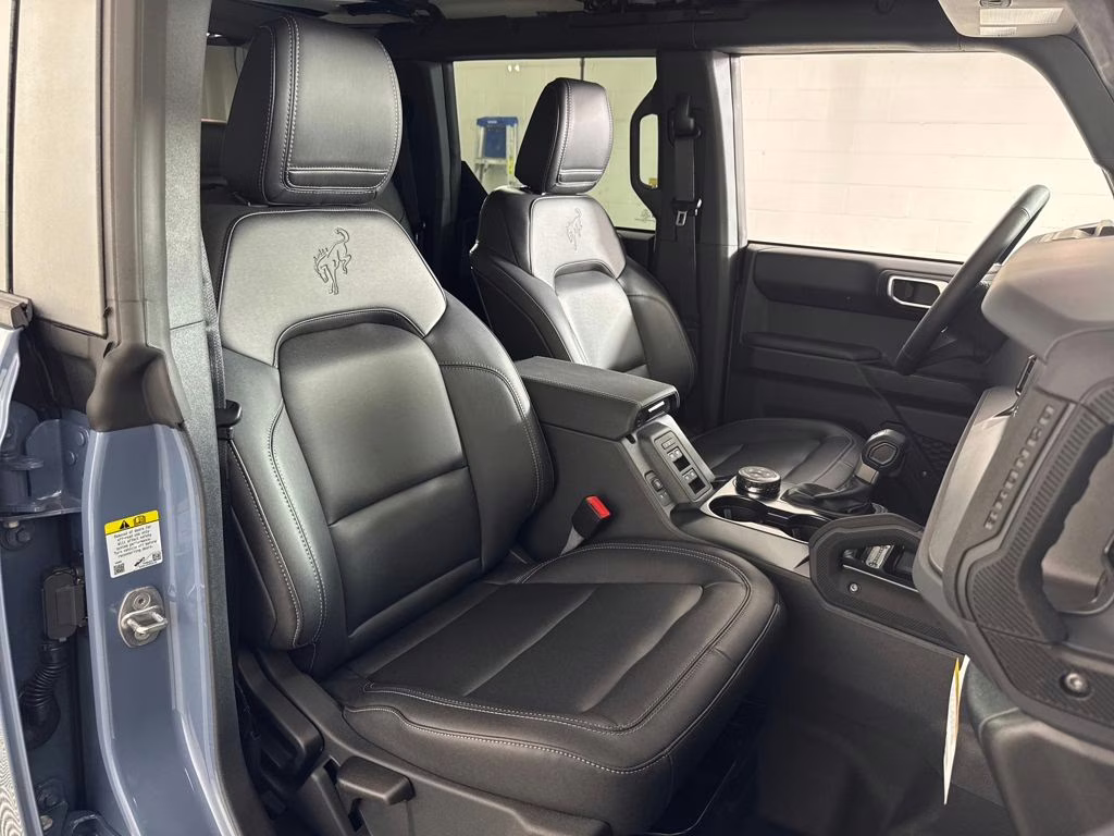 2025 Azure Gray Metallic Tri-Coat Ford Bronco Badlands 4X4 SUV