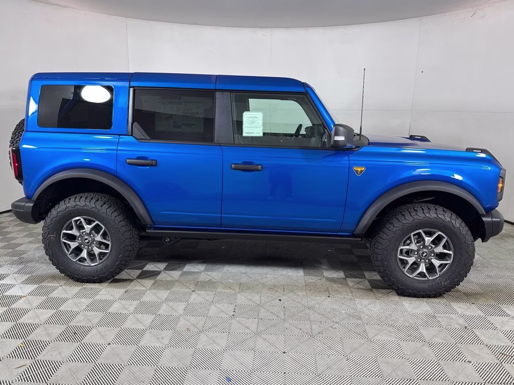 2025 Blue Metallic Ford Bronco Badlands 4X4 SUV