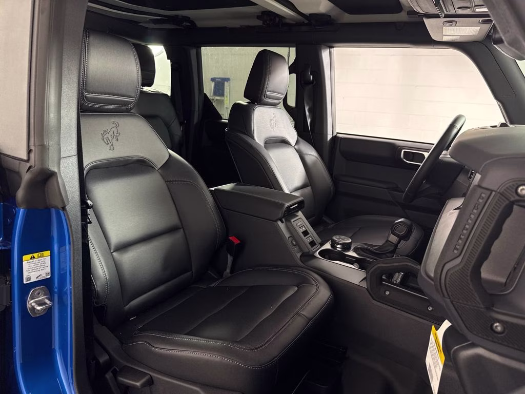 2025 Blue Metallic Ford Bronco Badlands 4X4 SUV