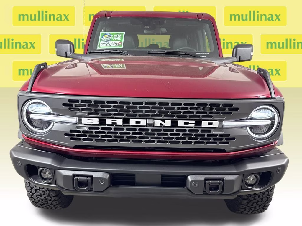 2025 Ruby Red Metallic Tinted Clearcoat Ford Bronco Badlands 4X4 SUV