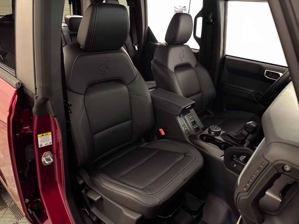 2025 Ruby Red Metallic Tinted Clearcoat Ford Bronco Badlands 4X4 SUV