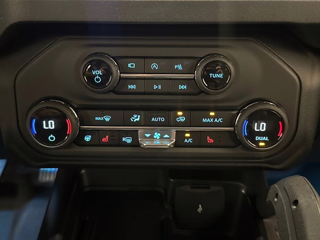 2025 Ruby Red Metallic Tinted Clearcoat Ford Bronco Badlands 4X4 SUV