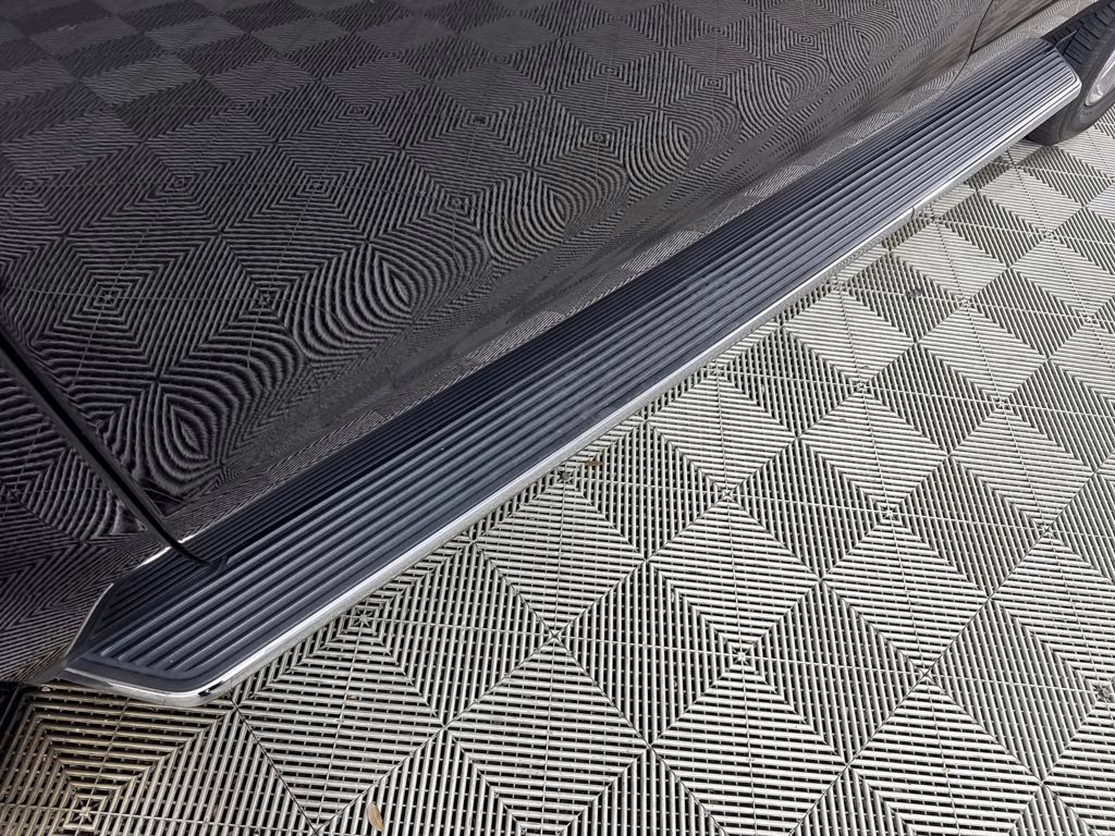 2020 Agate Black Ford Expedition XLT RWD SUV