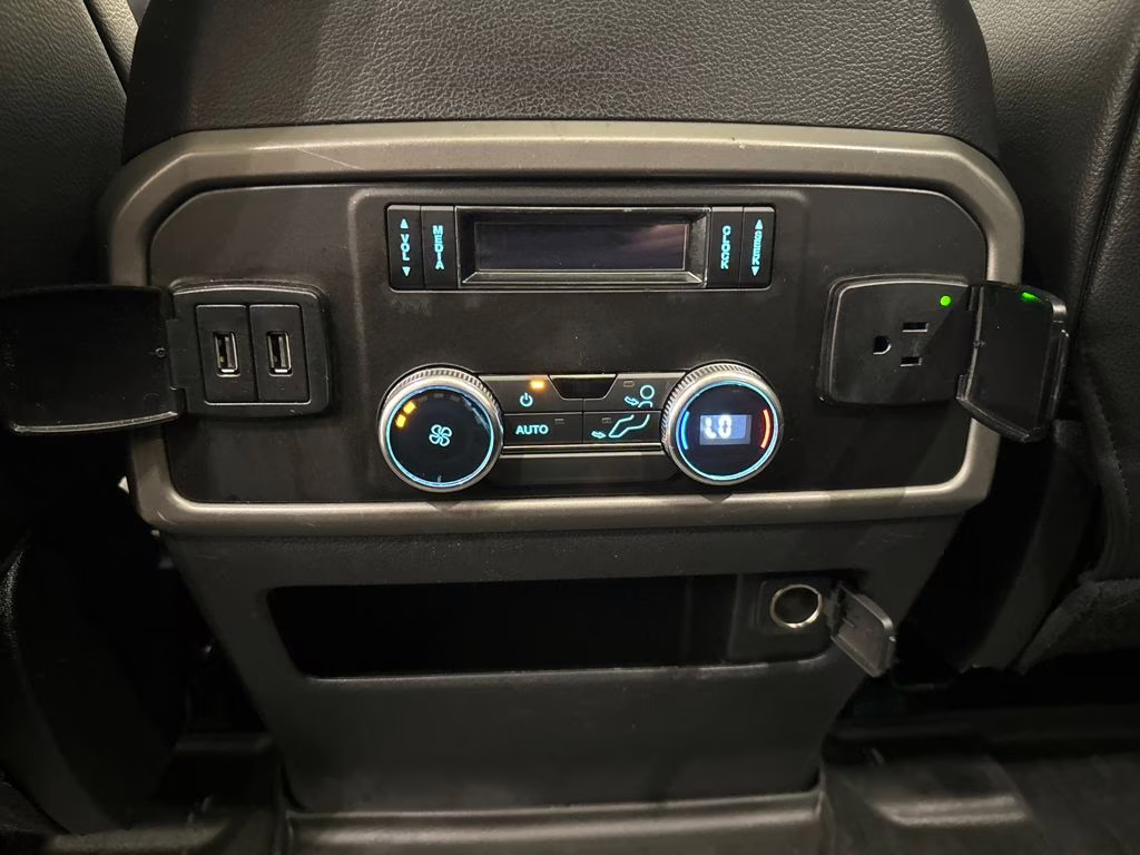 2020 Agate Black Ford Expedition XLT RWD SUV