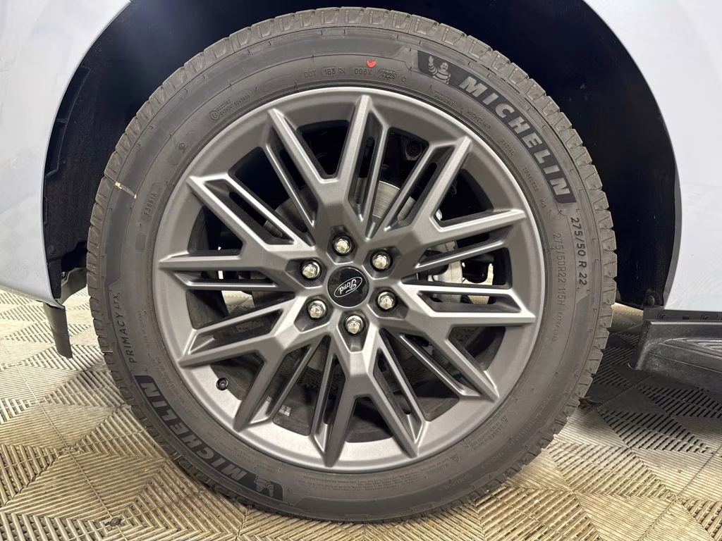 2026 Glacier Gray Metallic Tri-Coat Ford Expedition Platinum 4X4 SUV
