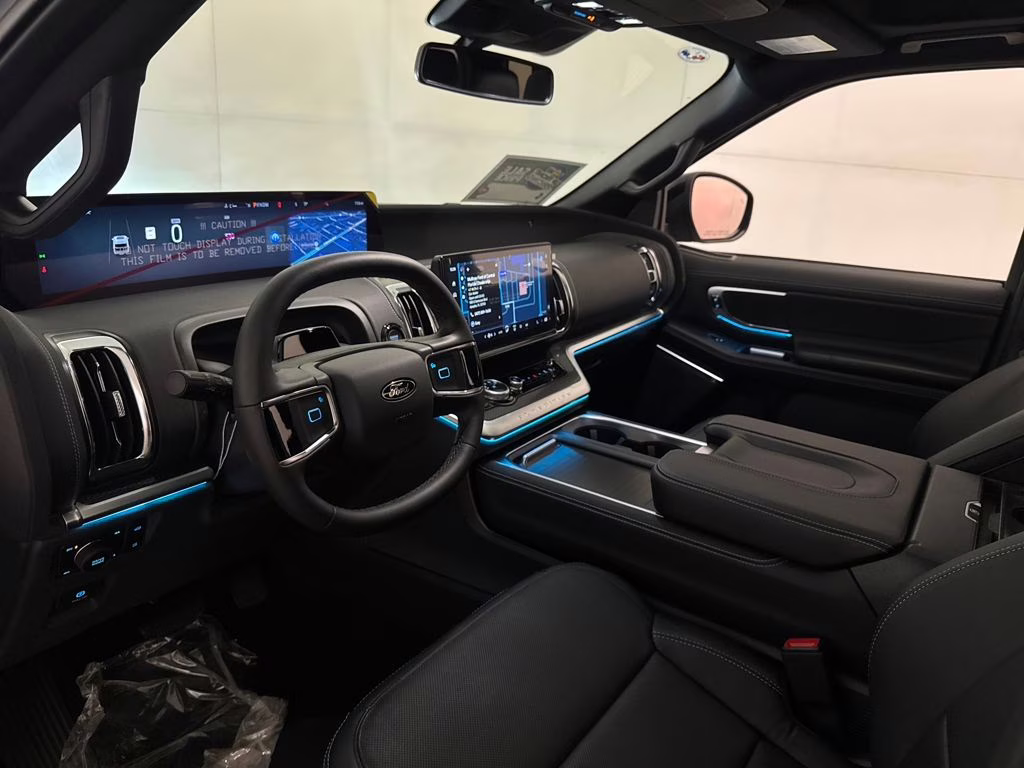 2026 Glacier Gray Metallic Tri-Coat Ford Expedition Platinum 4X4 SUV