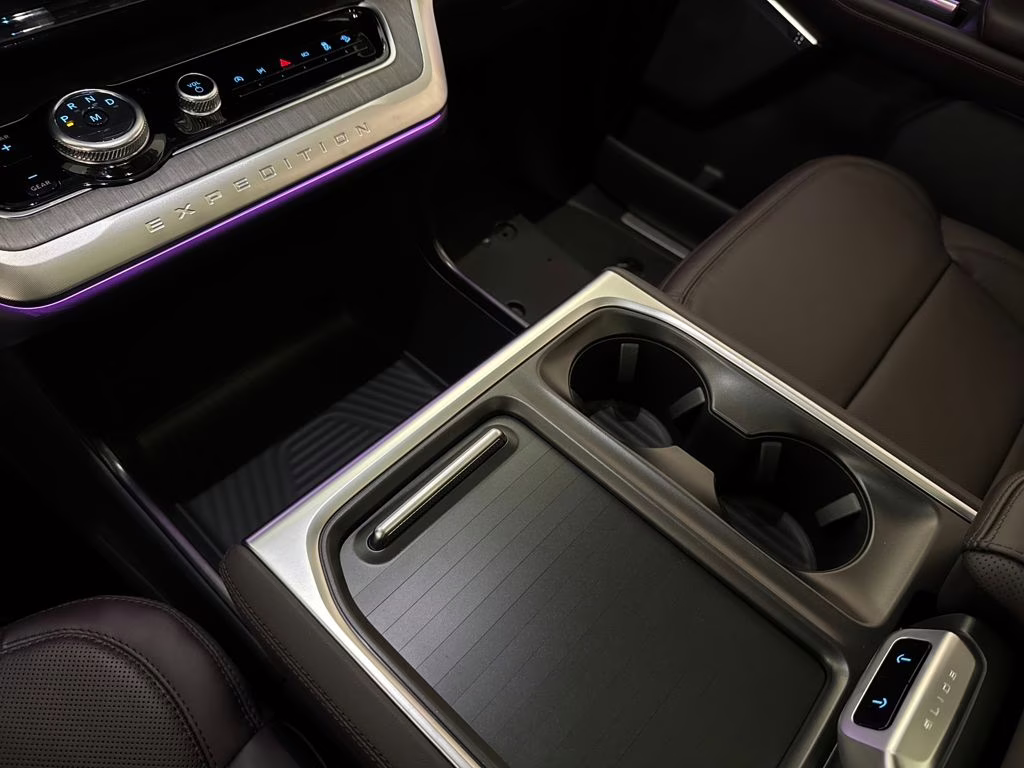 2026 Star White Metallic Tri-Coat Ford Expedition Platinum 4X4 SUV