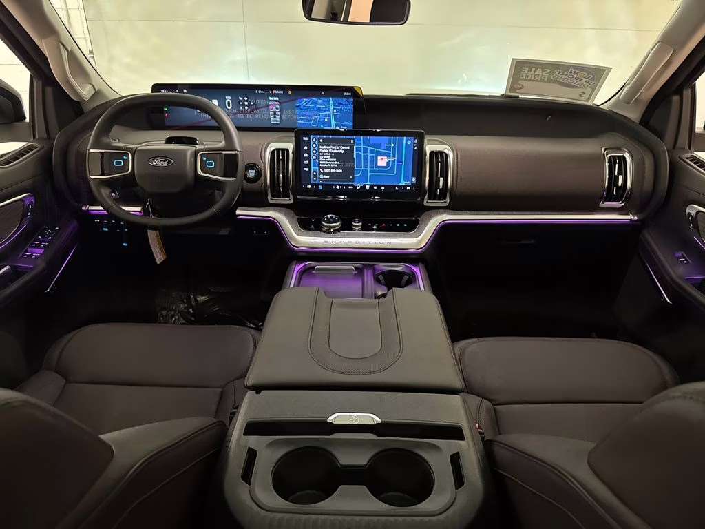 2026 Star White Metallic Tri-Coat Ford Expedition Platinum 4X4 SUV