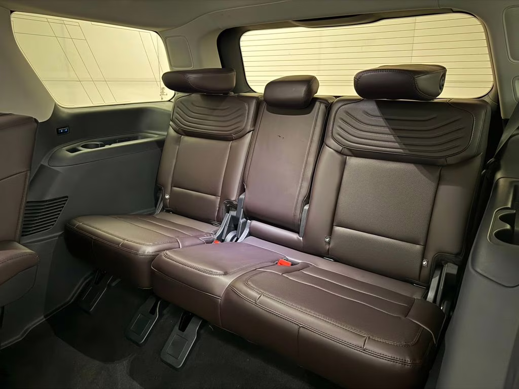 2026 Agate Black Metallic Ford Expedition Platinum 4X4 SUV