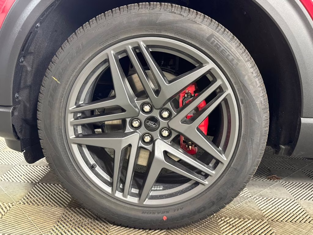 2026 Rapid Red Metallic Tinted Clearcoat Ford Explorer ST-Line RWD SUV