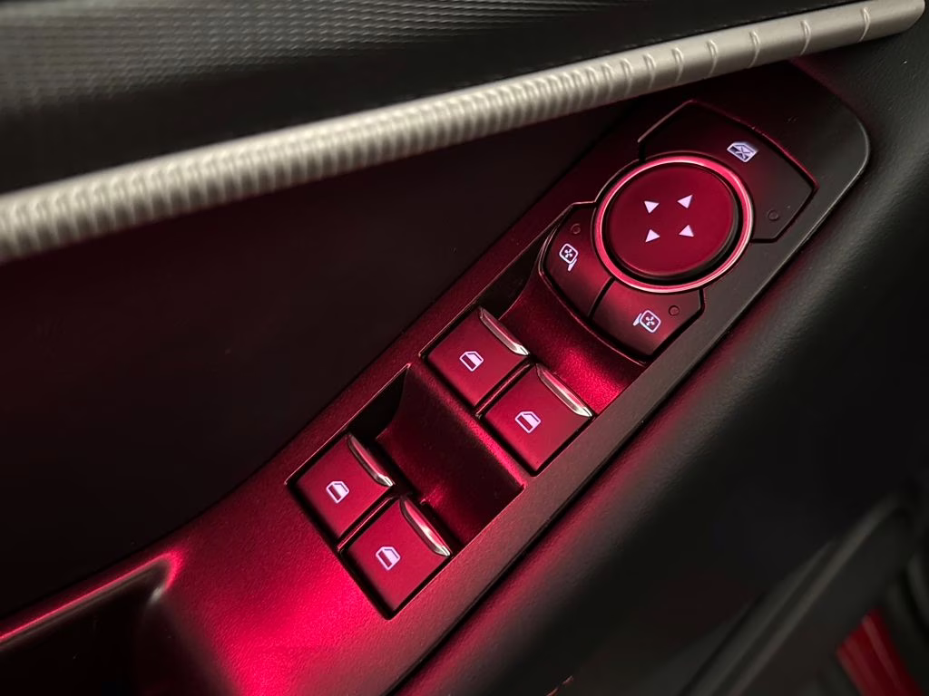 2026 Rapid Red Metallic Tinted Clearcoat Ford Explorer ST-Line RWD SUV