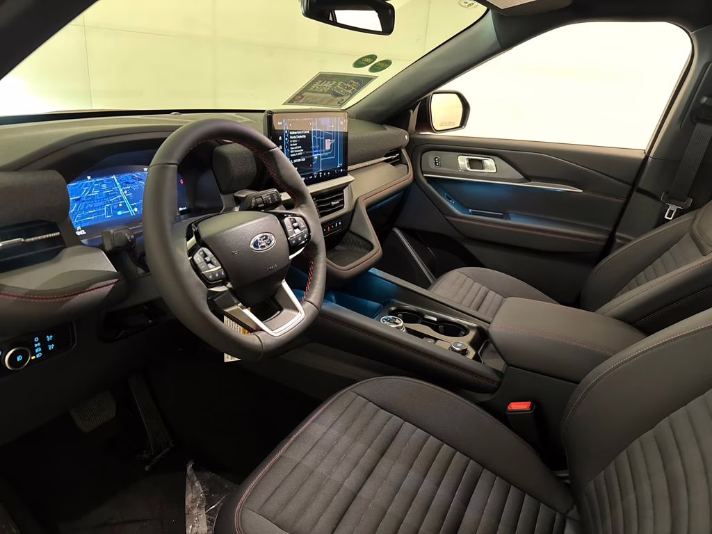 2026 Rapid Red Metallic Tinted Clearcoat Ford Explorer ST-Line RWD SUV